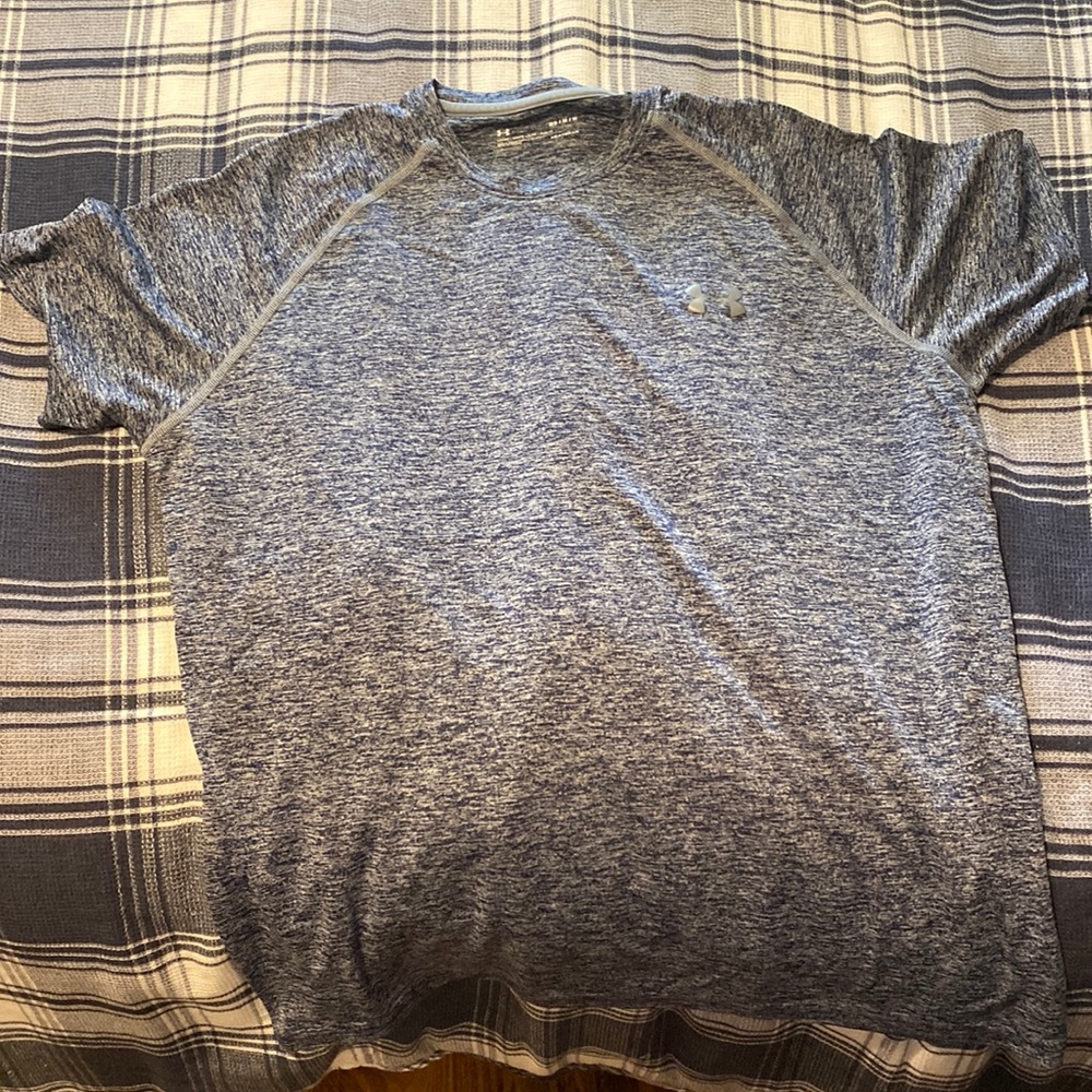 Under armour heat gear training shirt